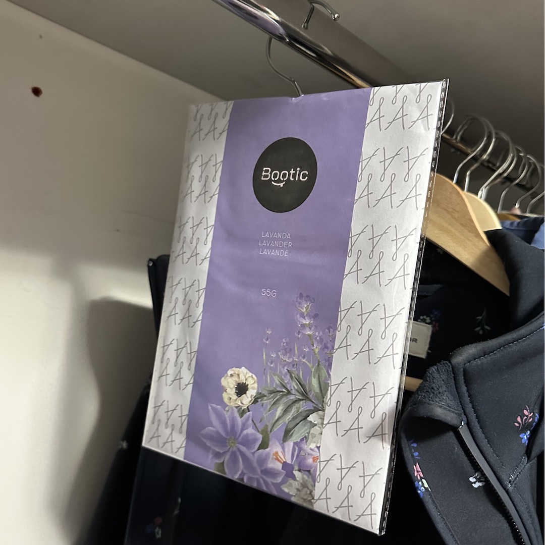 Saculet-parfumat-pentru-dulap-Bootic-cu-aroma-de-Lavanda-55-grame_1.jpeg